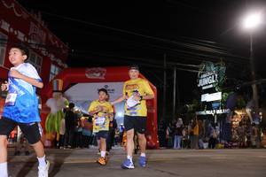 BIB: 3110
                            <button type="button" onclick="openModal(26265342)" class="btn btn-primary btn-sm float-right btn-popup" data-toggle="modal" data-target=".modal-high-quality">
                        <i class="fas fa-shopping-cart"></i> Add to Cart
                    </button>
                                            <button type="button" onclick="isThisMe(26265342, true)" class="btn btn-success btn-sm float-right btn-popup btn-isme hidden" data-toggle="tooltip" data-placement="bottom" title="นี่คือรูปของคุณใช่ไหม คลิกที่นี่เพื่อเอาเข้าอัลบั้ม">
                        <i class="fas fa-plus"></i> Add to album
                    </button>
                    <button type="button" onclick="isThisMe(26265342, false)" class="btn btn-warning btn-sm float-right btn-popup btn-isnotme hidden">
                        <i class="fas fa-ban"></i> Remove from album
                    </button>